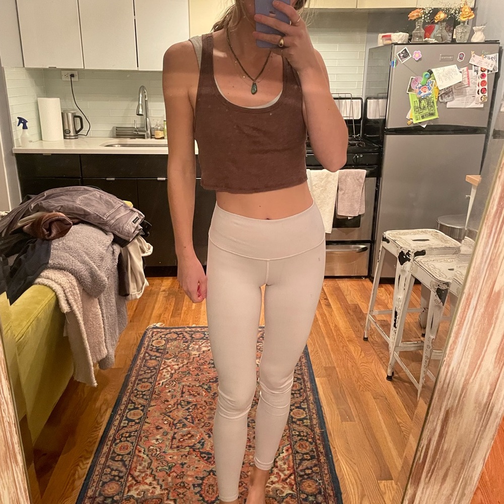 Light pink alo leggings